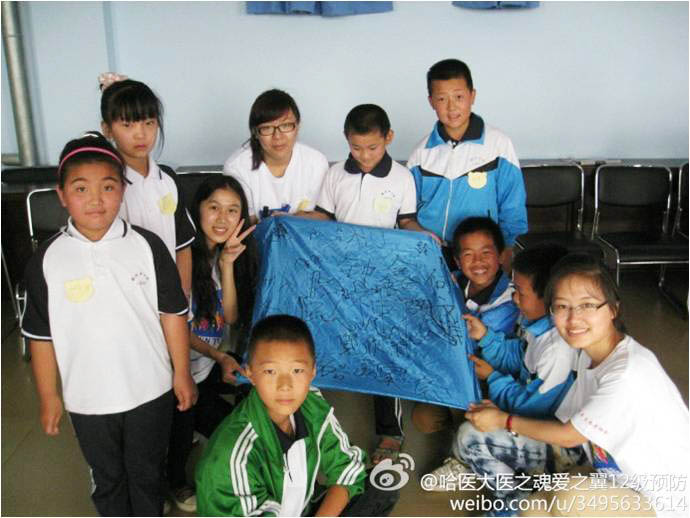 �����I�t(y��)�ƴ�W(xu��)���t(y��)֮�ꡤ��֮����������`�F(tu��n)ꠣ� 7��8�Ձ��������I�p����(li��n)�d�W(xu��)У�M(j��n)��֧�̻�ӡ��F(tu��n)�����ֽM�������ķ����������ӂ��ֳ��Ă�С�M���D��һ��С�M�ĺ��ӂ���꠆T������Ϻ��¿�̖��������