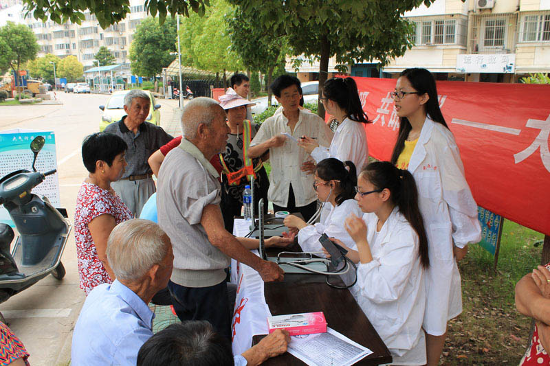 �F(tu��n)�(du��)�ɆT���M(f��i)����^(q��)����y(c��)��Ѫ�����ܵ����񂃵�ٝ�p������ϣ�����Զ��һЩ�@�ӵĻ��(d��ng)��