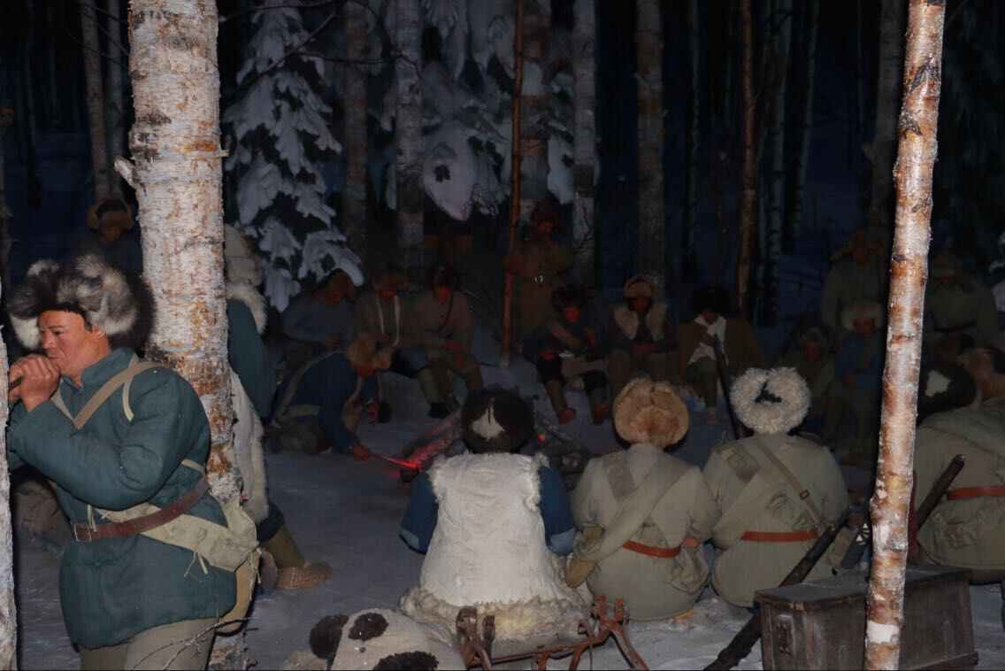 ���š�һ�ˡ��o(j��)���^��(n��i)��ӳ��(li��n)��(zh��n)ʿ��η��(y��n)����Ӣ�¿������龰Ϟ��Ⱥ����ꑼӽ� �z��