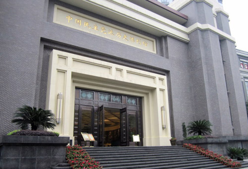 ��ǰ��������W(w��ng)ӛ�ߺ͏�(qi��ng)��Փ���W(w��ng)�ѽM�ɵġ����Қvʷӛ�����ѿ���(zh��n)Ӣ�ҡ����(d��ng)���ؑcվ��С���(du��)�������Ї������h�ɚvʷ����^���^��