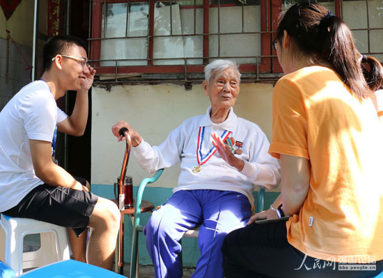 ־Ը���c����(zh��n)�ϱ����������У���