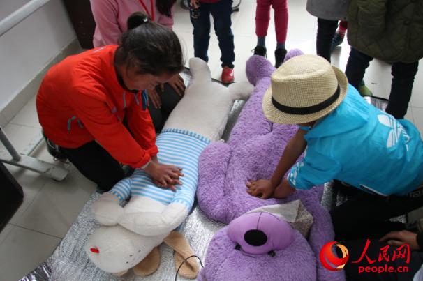 �V�|�t(y��)�ƴ�W(xu��)ů�L(f��ng)�Ї�־Ը����(w��)�(du��)���Ĵ�ʡ�����ݿ����h�����l(xi��ng)���ʹ��_չ����־Ը����(w��)���̺��ӂ��ƌW(xu��)�\(y��n)��(d��ng)���p���\(y��n)��(d��ng)�p������ᘌ�(du��)�\(y��n)��(d��ng)��Ҋ�܂���r���ڼ����Ծȼ������D�麢�ӂ����ò�ż����(x��)�ķΏ�(f��)�K�������ȼ��ȼ��������F(tu��n)�(du��)�ṩ��