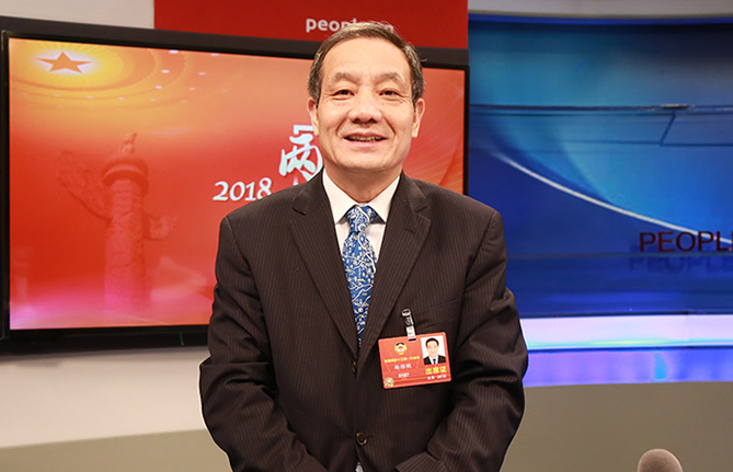 全國政協(xié)常委、湖南省人大常委會(huì)副主任楊維剛：創(chuàng)建“數(shù)字政府”賦能數(shù)字經(jīng)濟(jì)發(fā)展