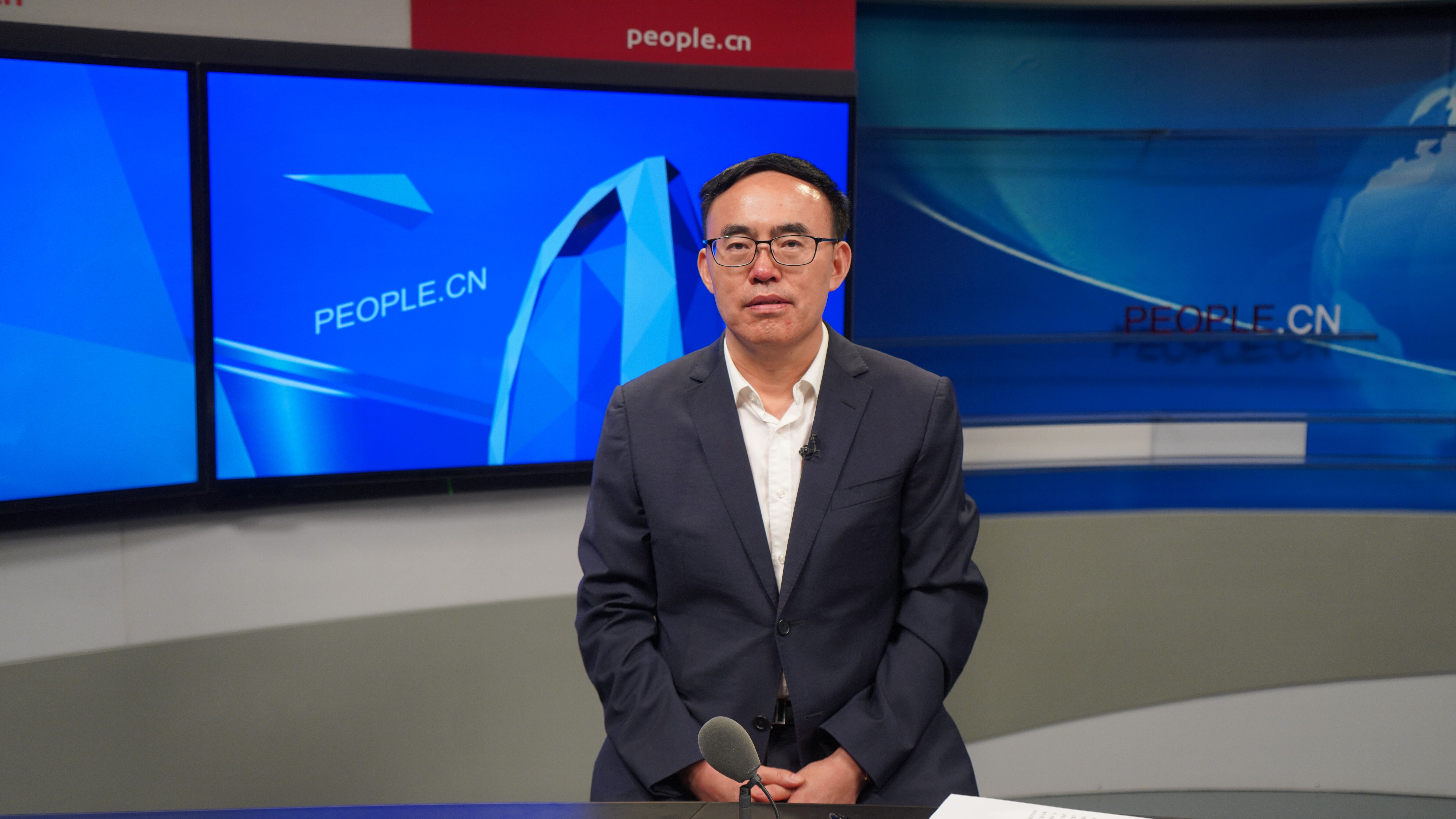 中國科學院院士、北京大學第六醫(yī)院院長陸林做客人民網(wǎng)。實習生趙晉杰攝