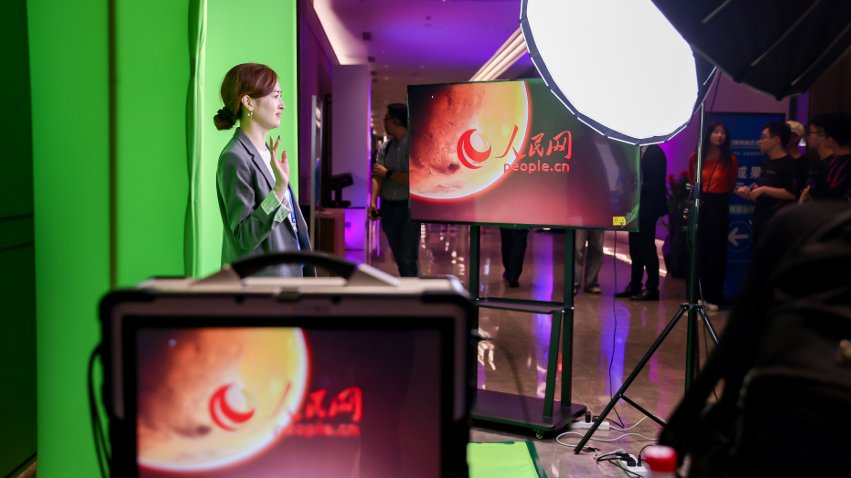 隨幻虛擬直播工作站體驗(yàn)區(qū)。主辦方供圖