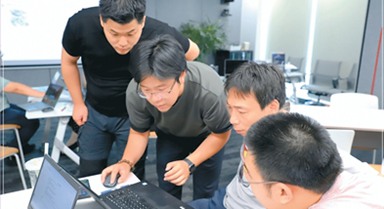 在“人機(jī)之間”探路